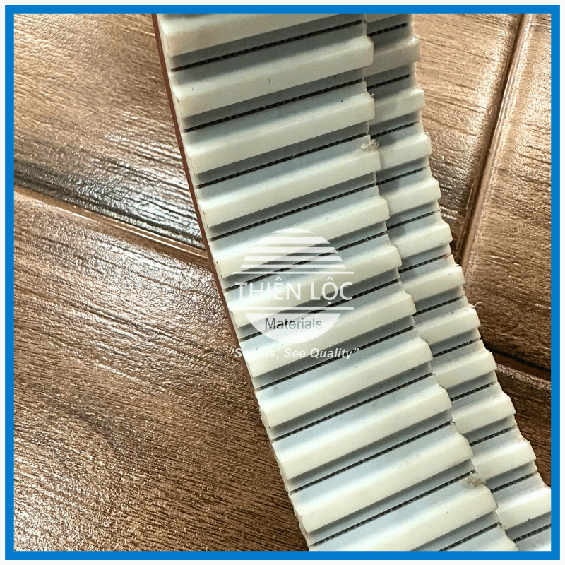 Dây Curoa PU Lõi Thép Đắp Cao Su Đỏ