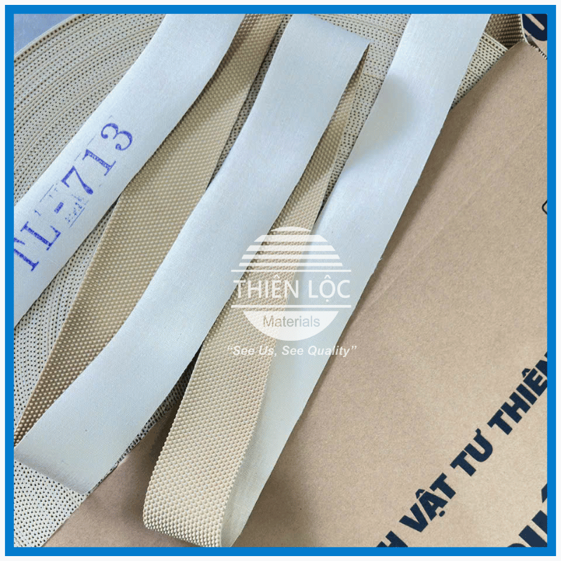 Băng Tải Cao Su Cuốn Trục TL713