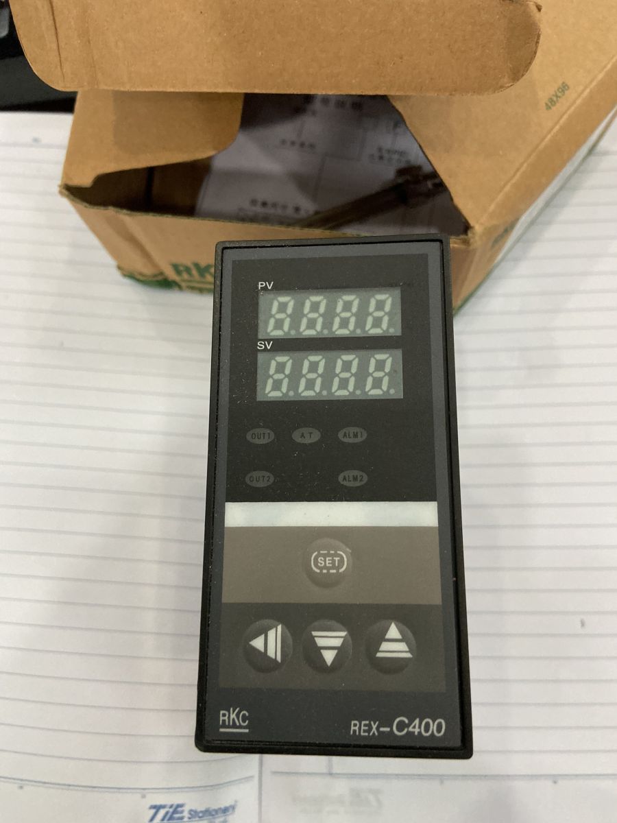 đồng hồ đo nhiệt REX C400