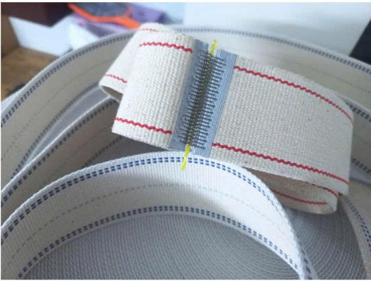 Băng Tải Dây Đai Cotton Viền Đỏ